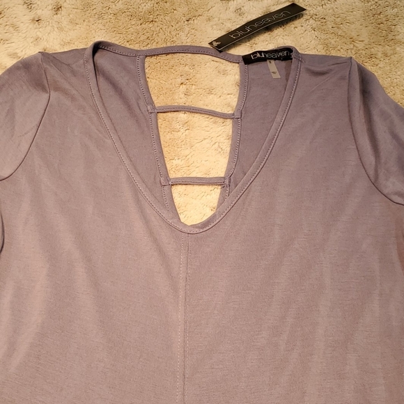 Blu Heaven Light Blue VNeck Open Back Half Sleeve Tunic Blouse Top Size S NWT - Picture 3 of 7